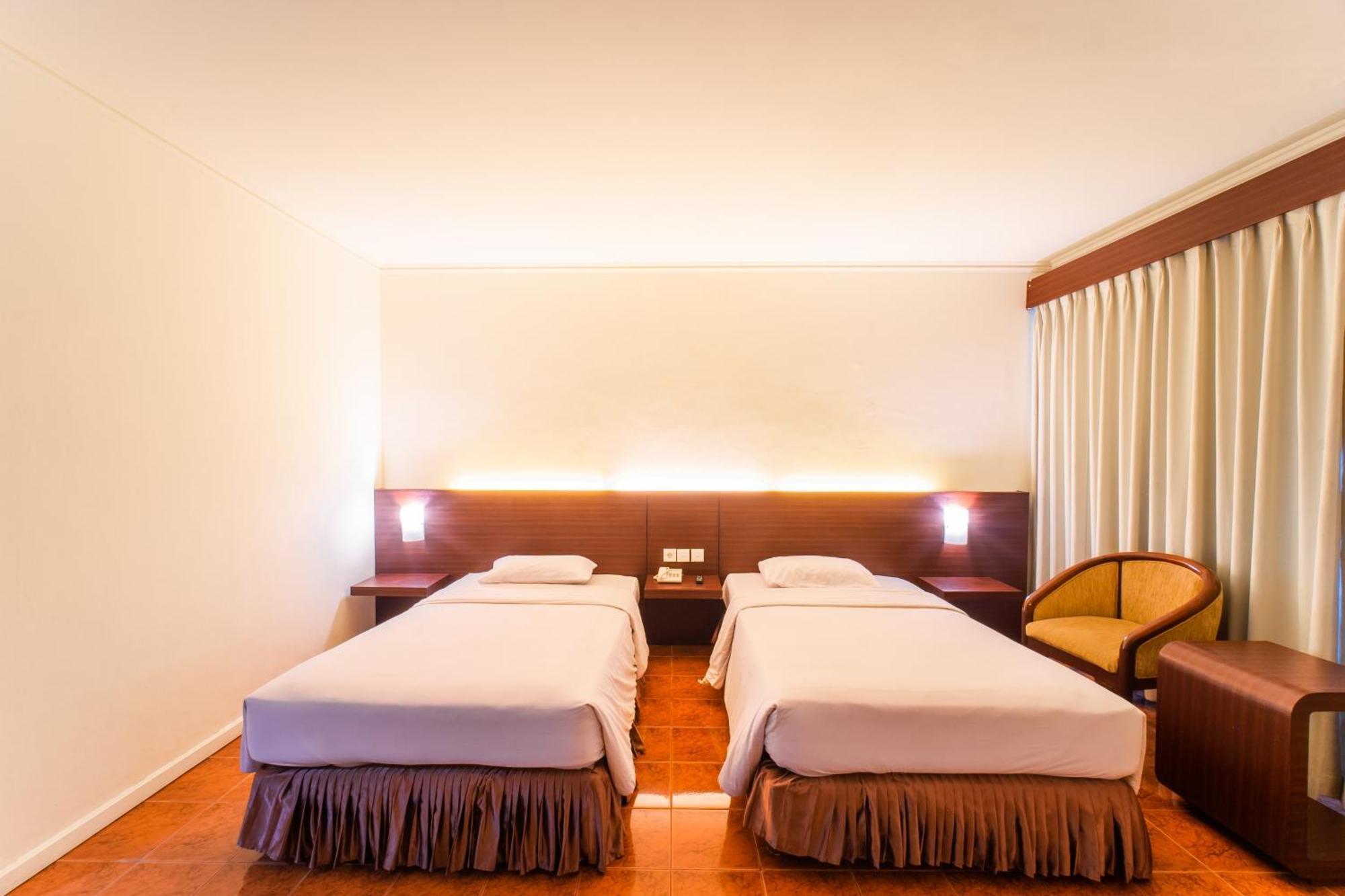 Adika Hotel Bahtera Klandasan Kecil Zewnętrze zdjęcie