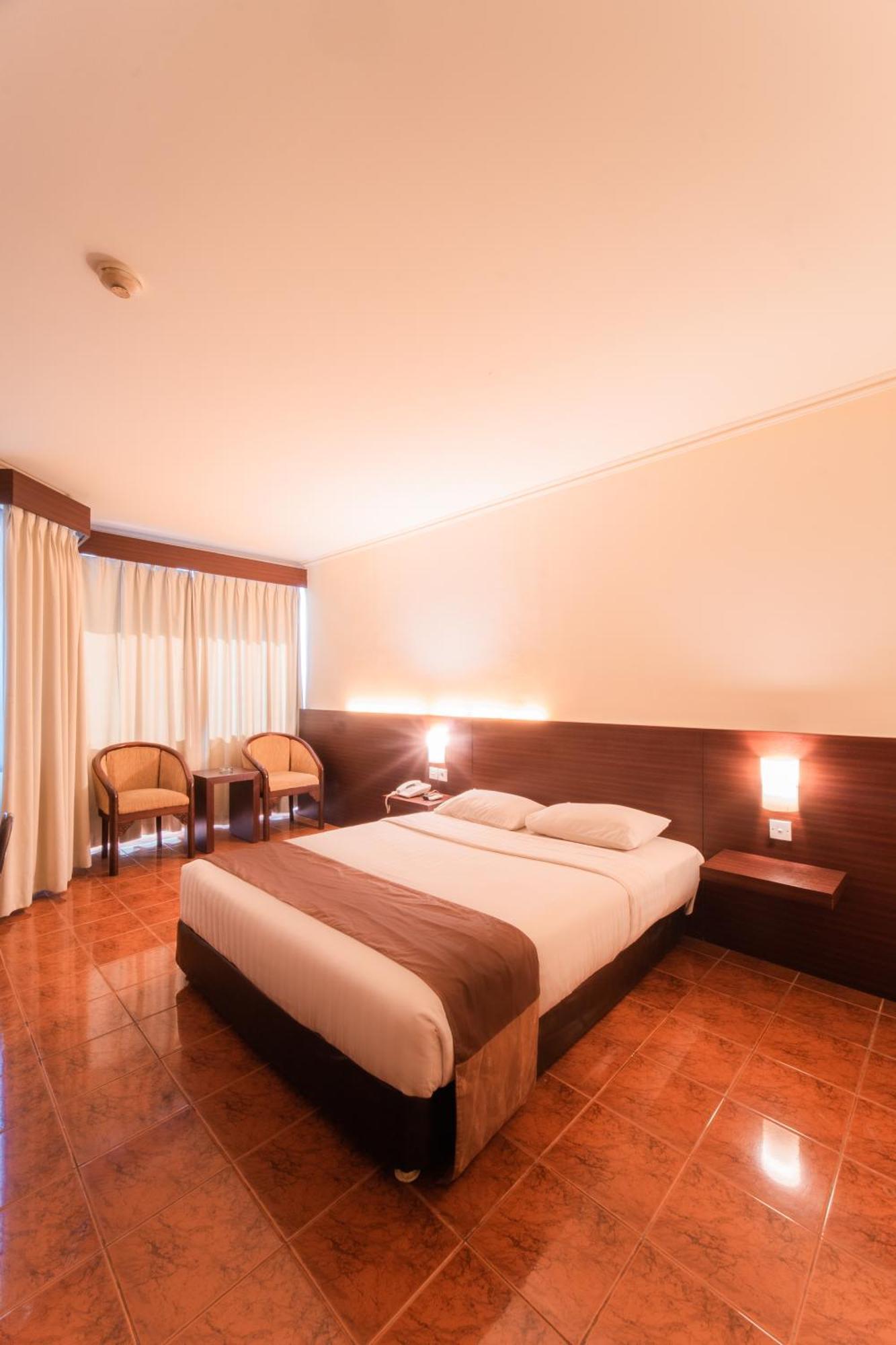 Adika Hotel Bahtera Klandasan Kecil Zewnętrze zdjęcie